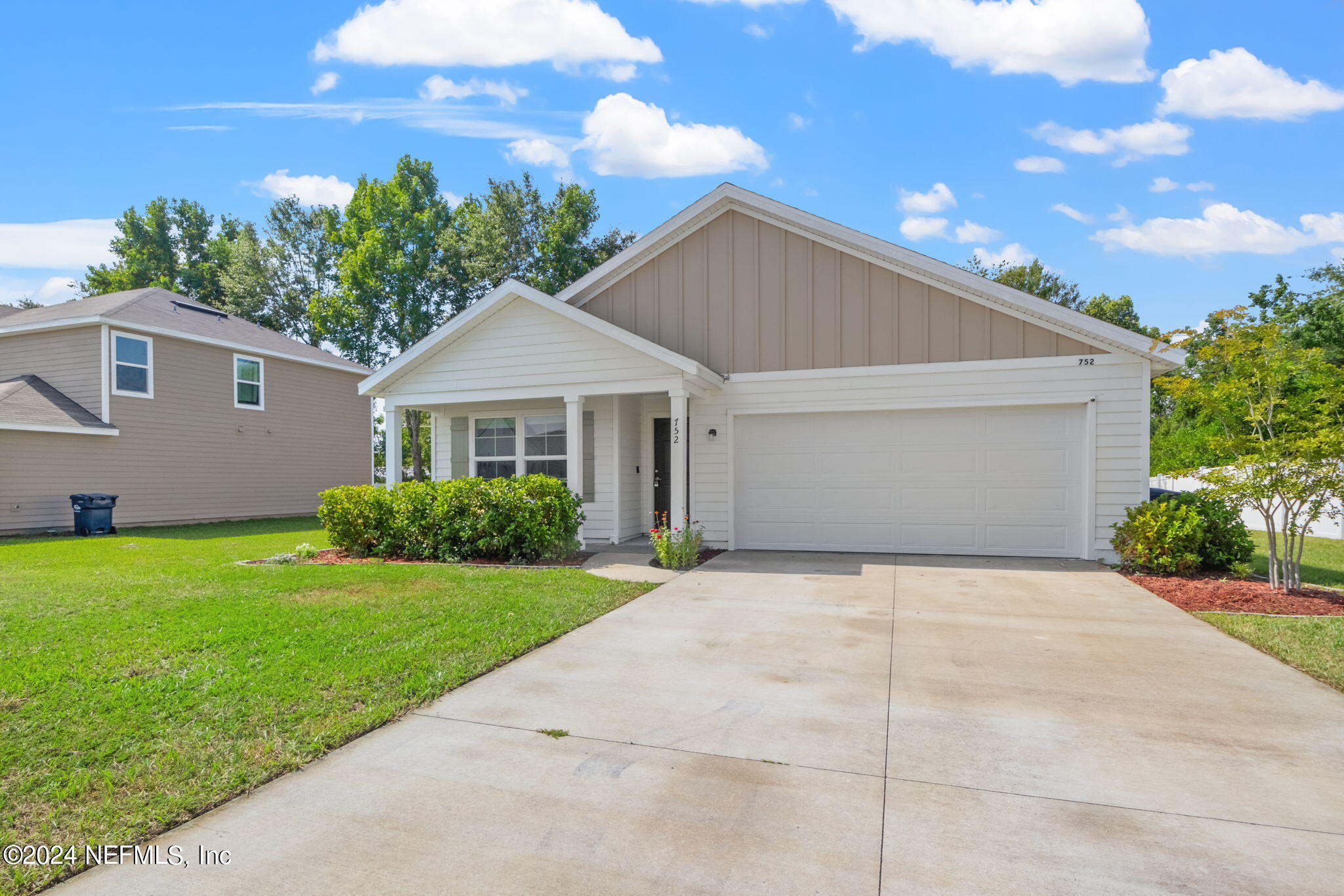752 CONSTITUTION Place