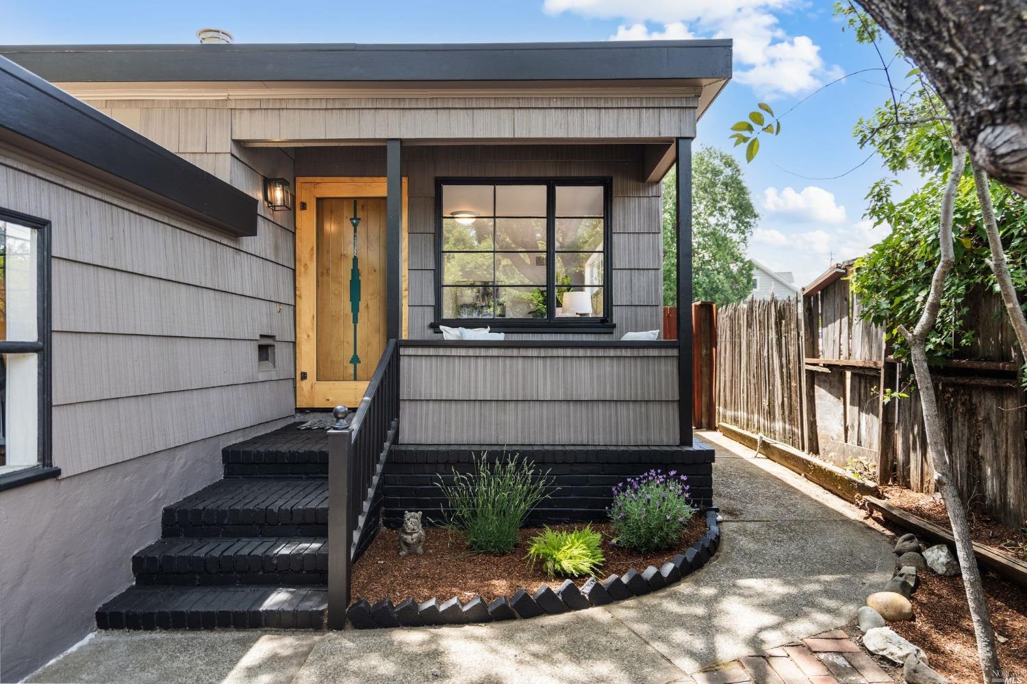 133 Oak Knoll Avenue