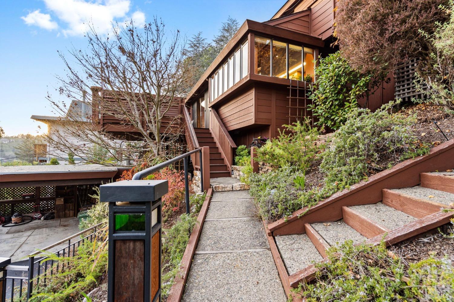95 Holstein Road