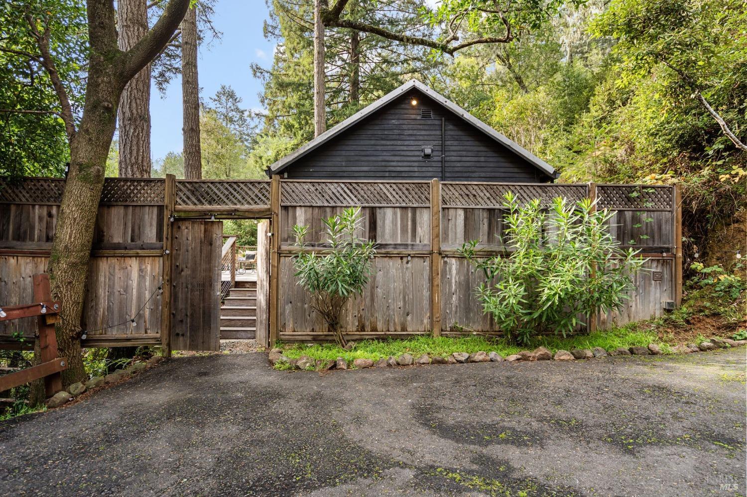 286 Vallejo Avenue