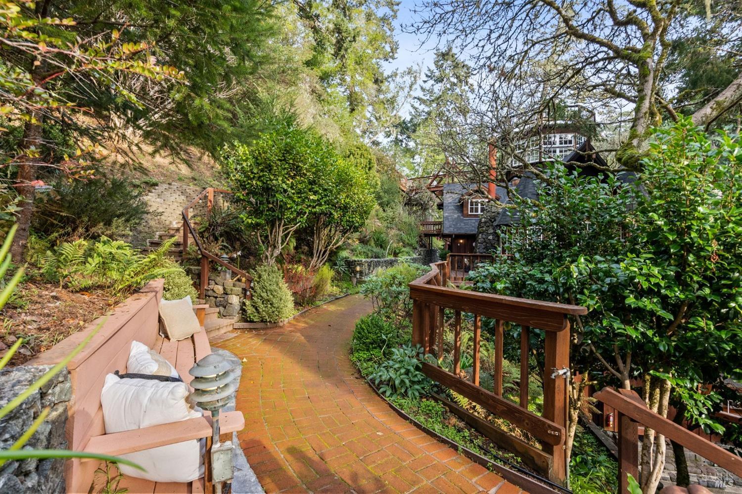 266 Vallejo Avenue