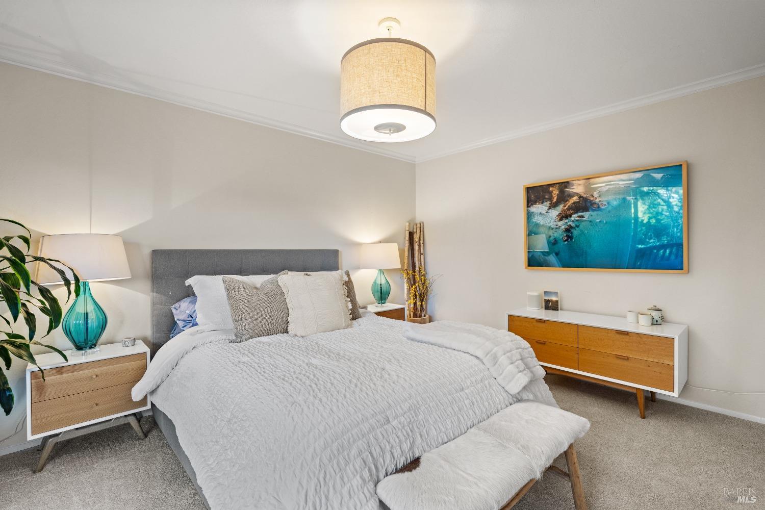 10 Island Dr