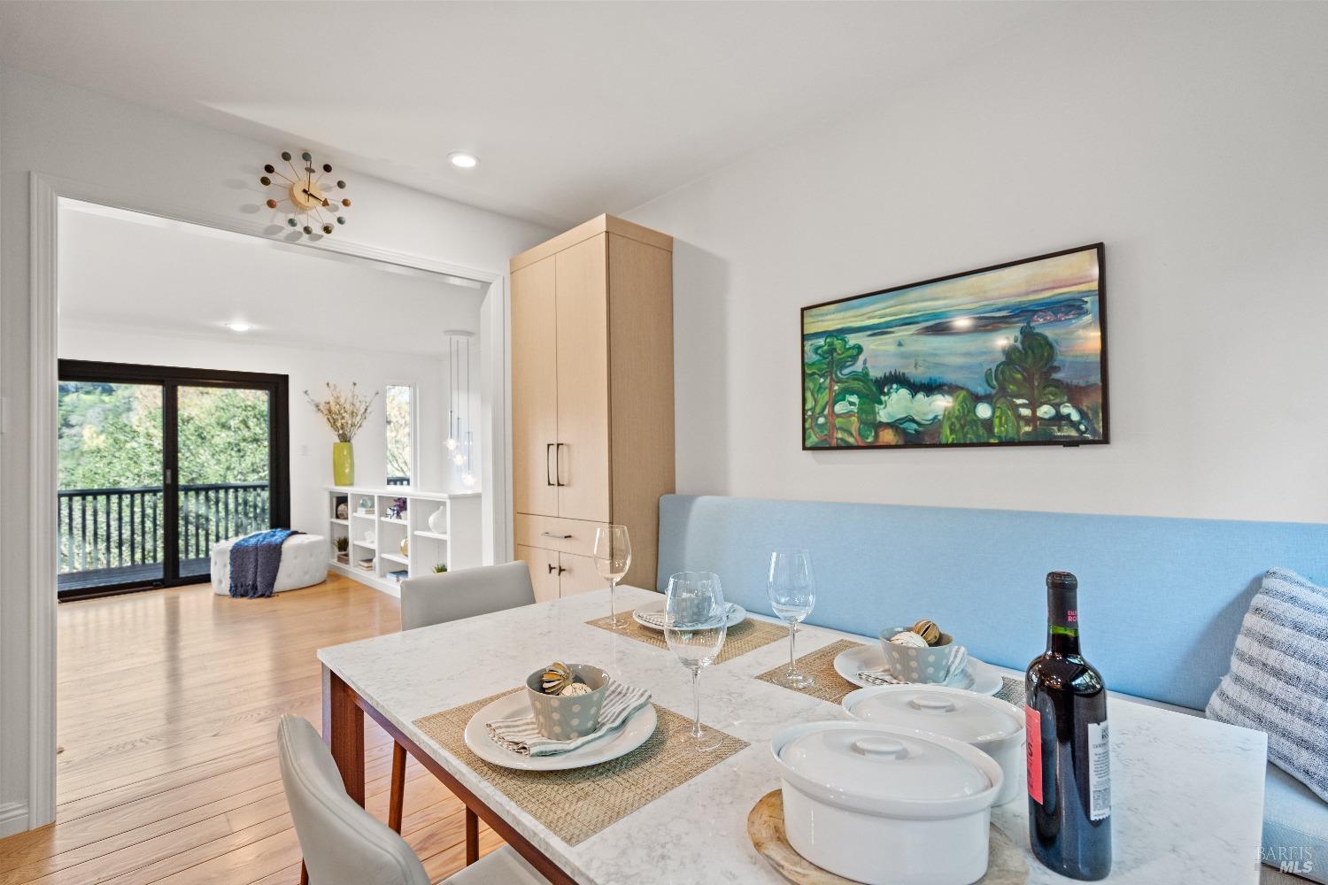 10 Island Dr