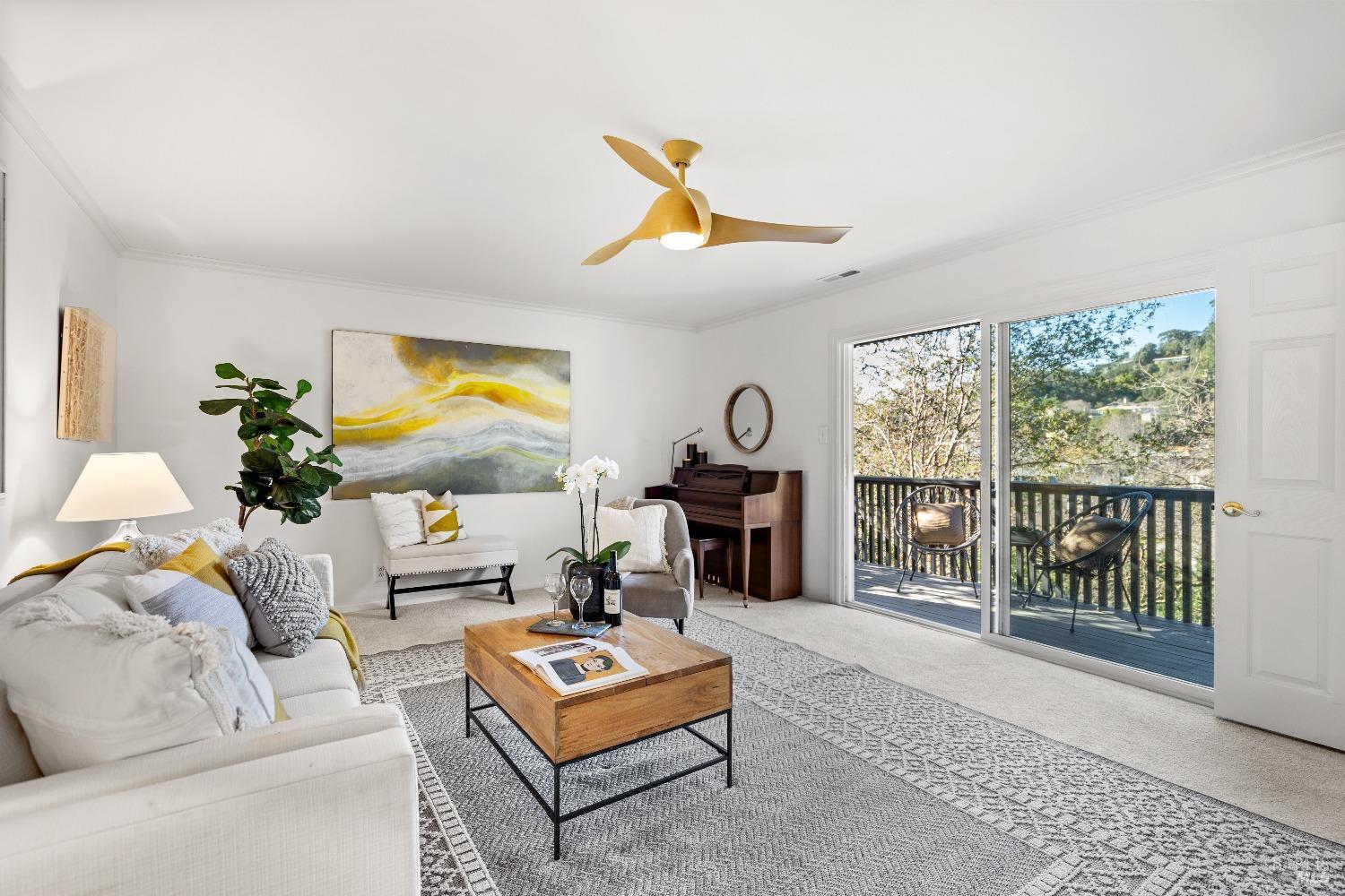 10 Island Dr