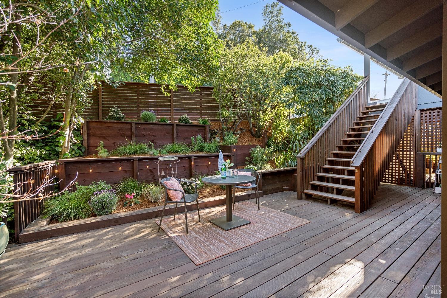 10 Island Dr