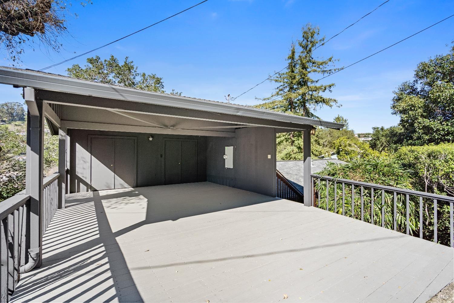 10 Island Dr