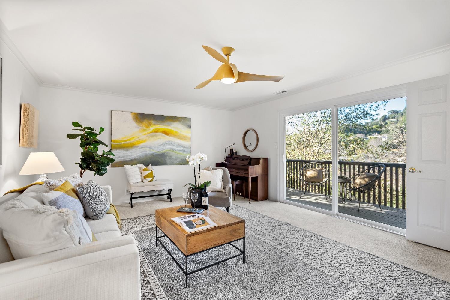 10 Island Dr