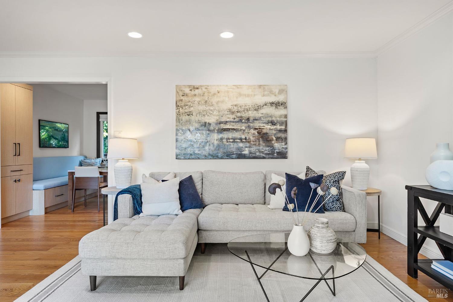 10 Island Dr