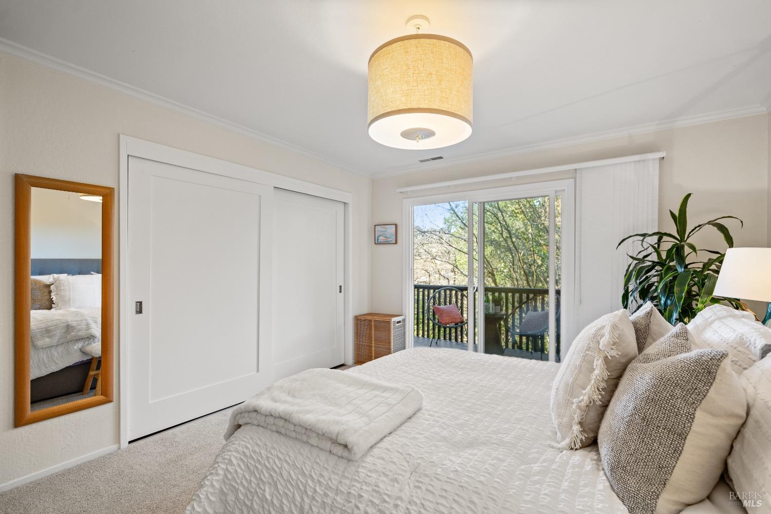 10 Island Dr