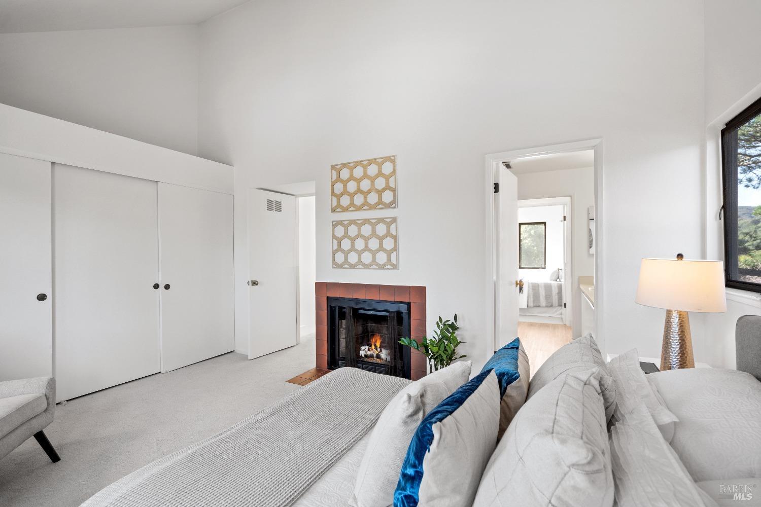 279 Donahue St