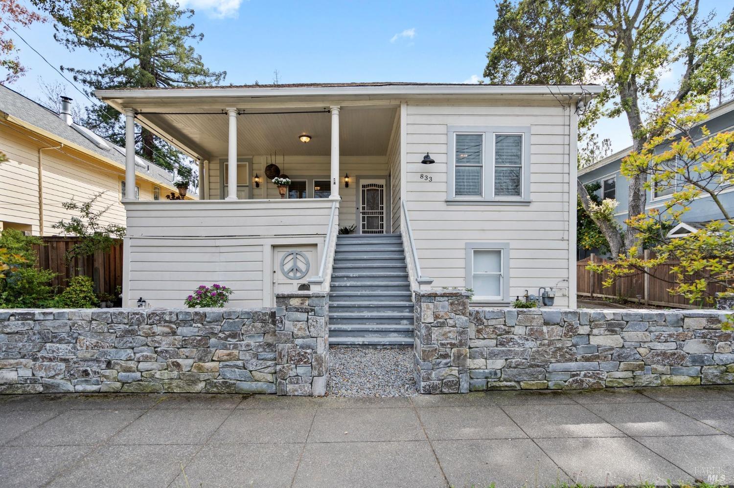 833 San Anselmo Ave