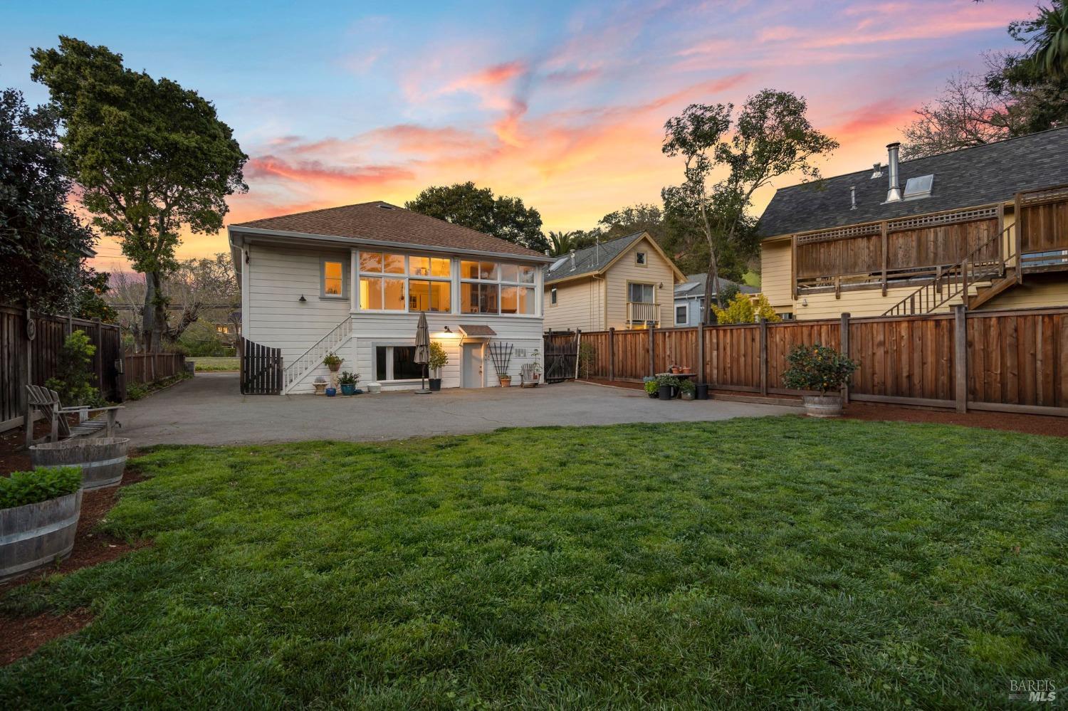 833 San Anselmo Ave