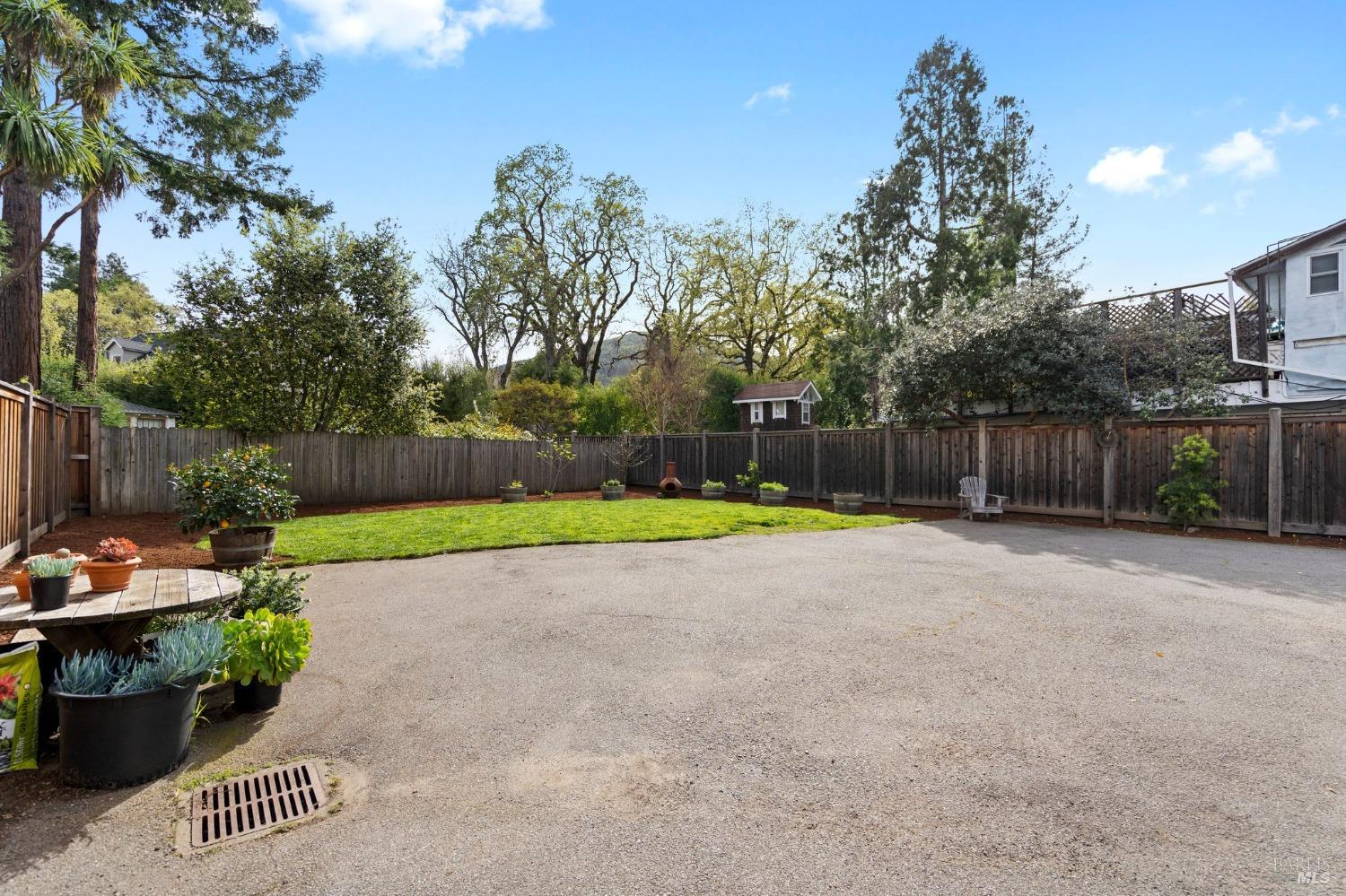 833 San Anselmo Ave