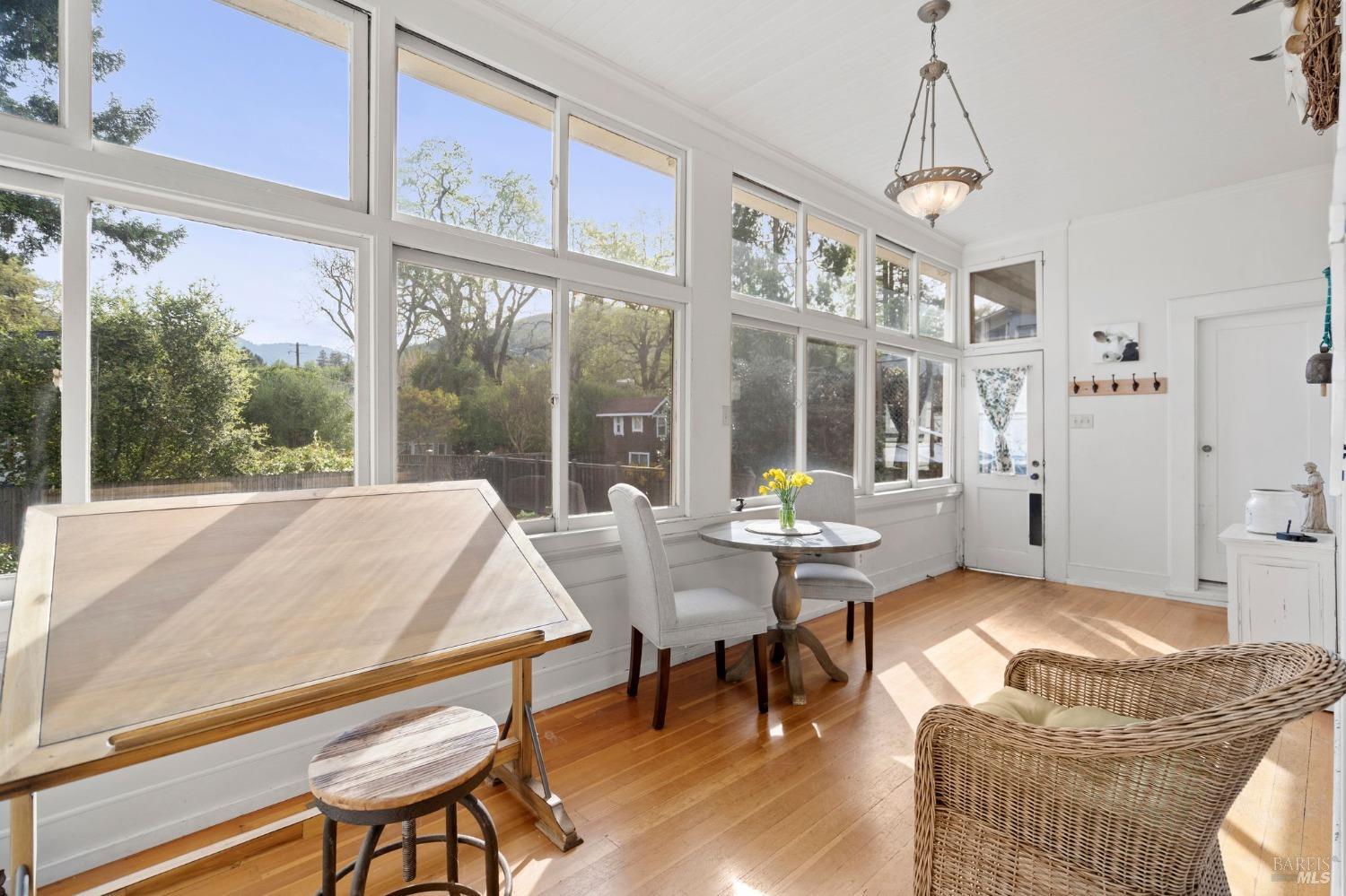 833 San Anselmo Ave