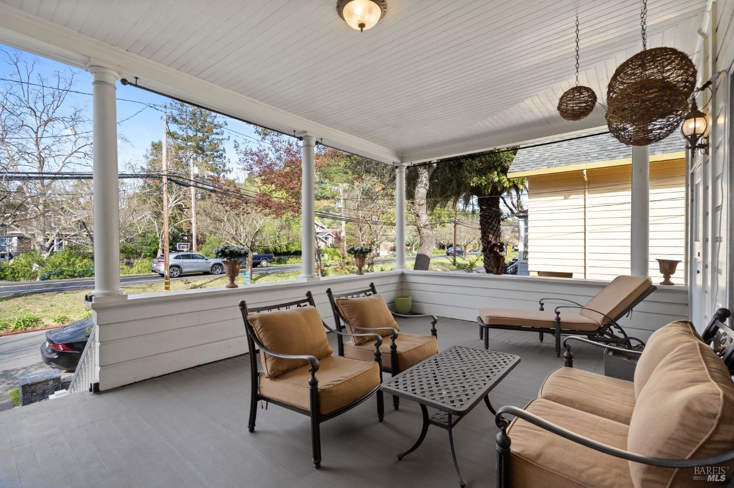 833 San Anselmo Ave