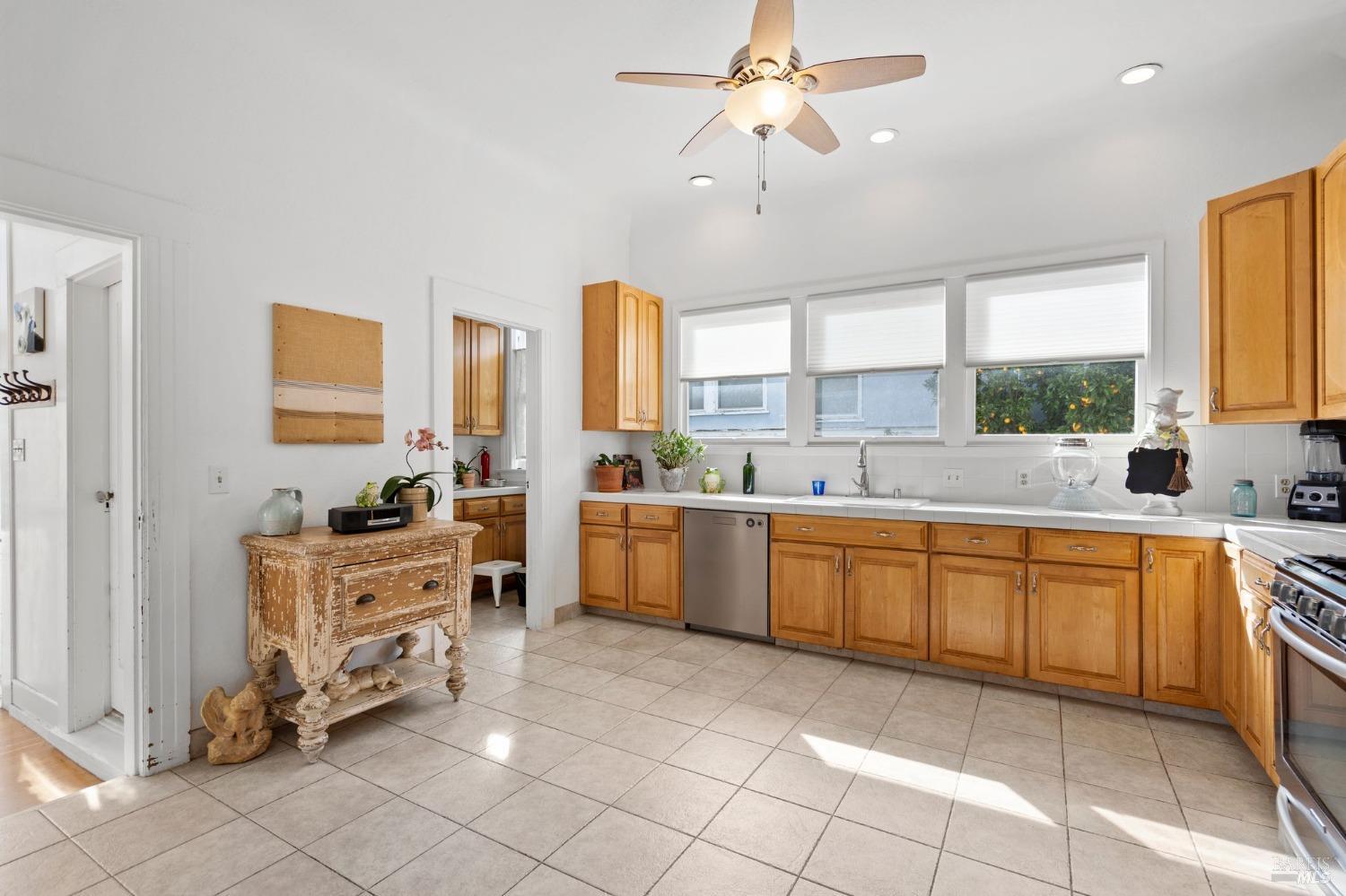 833 San Anselmo Ave