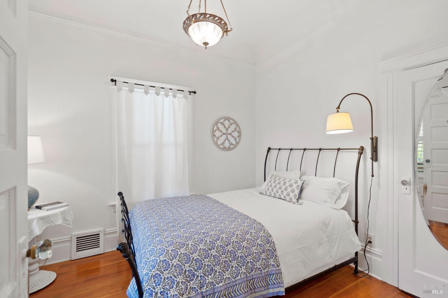 833 San Anselmo Ave