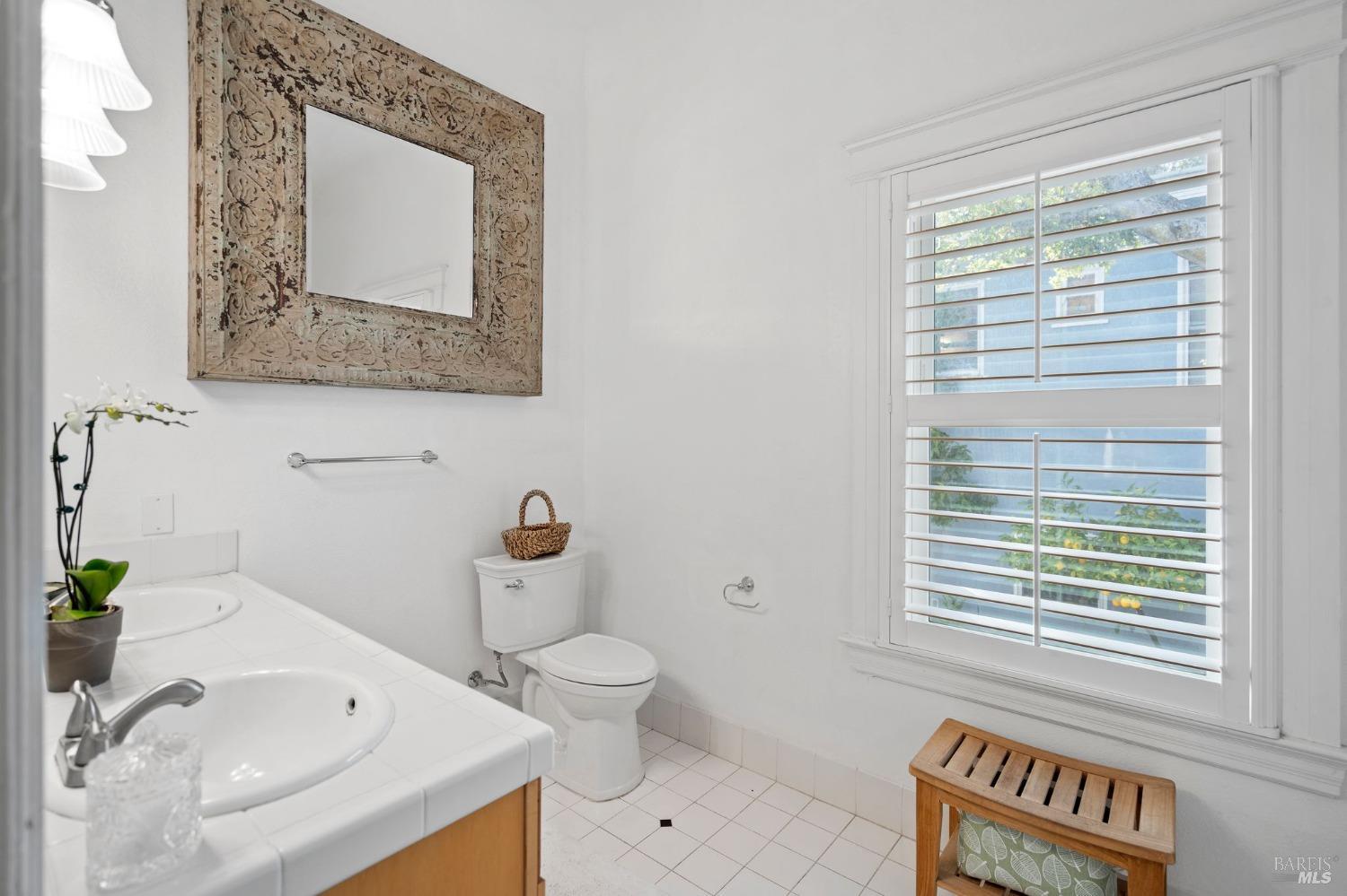 833 San Anselmo Ave