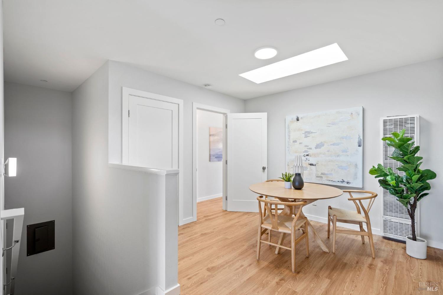 267 Golden Hind Psge