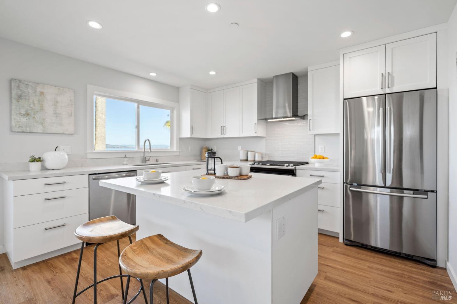 267 Golden Hind Psge