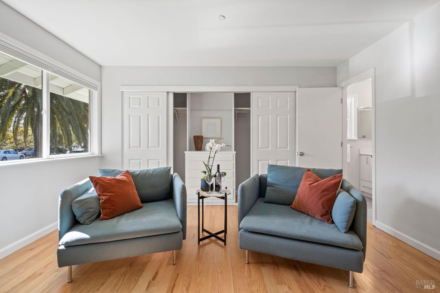 267 Golden Hind Psge