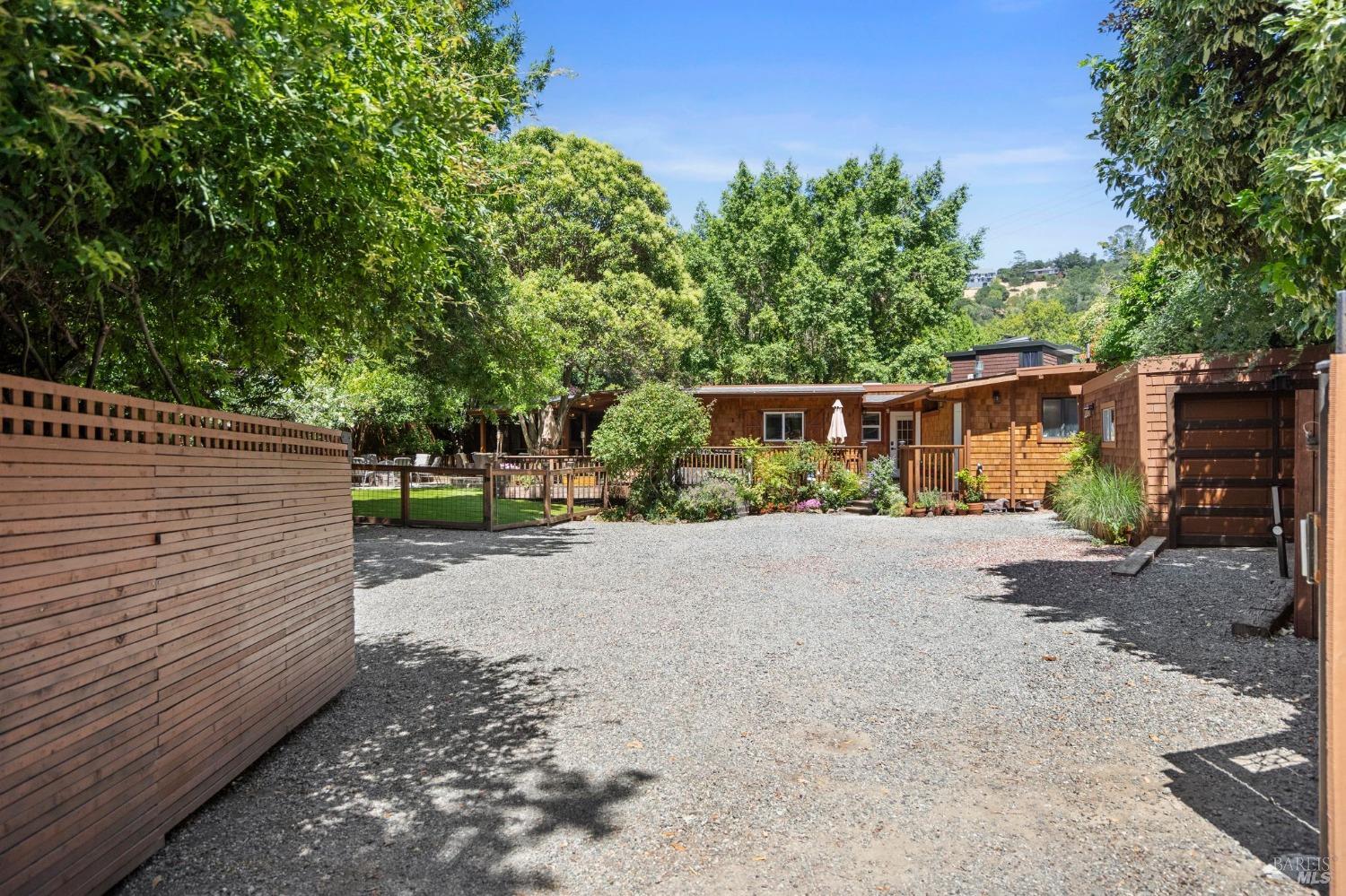 507 The Alameda