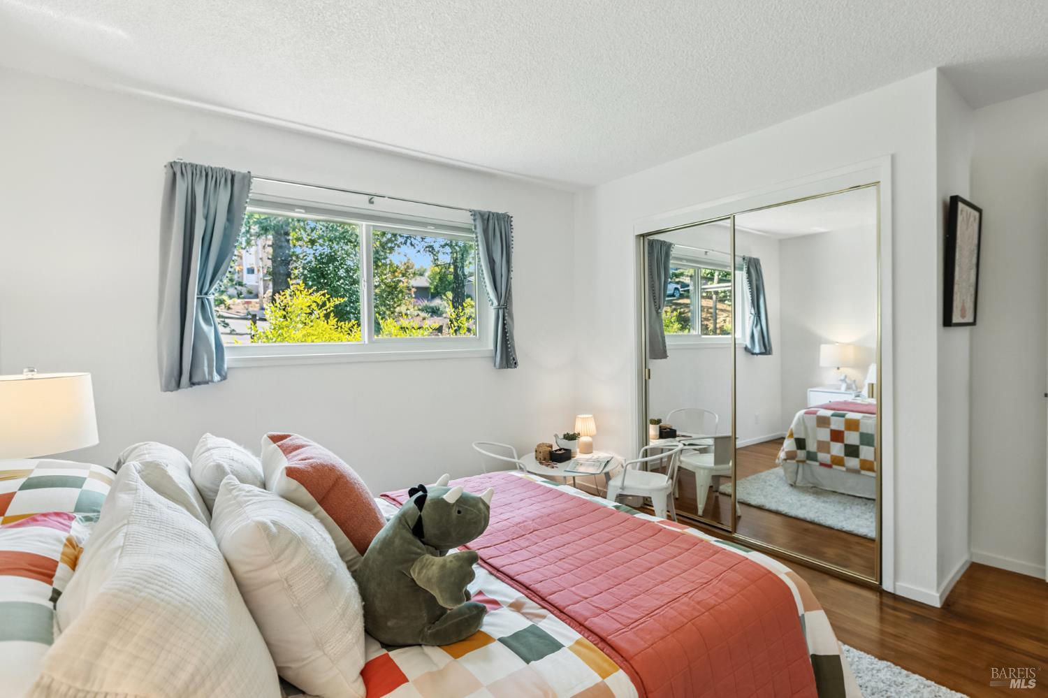 15 Manor View Dr