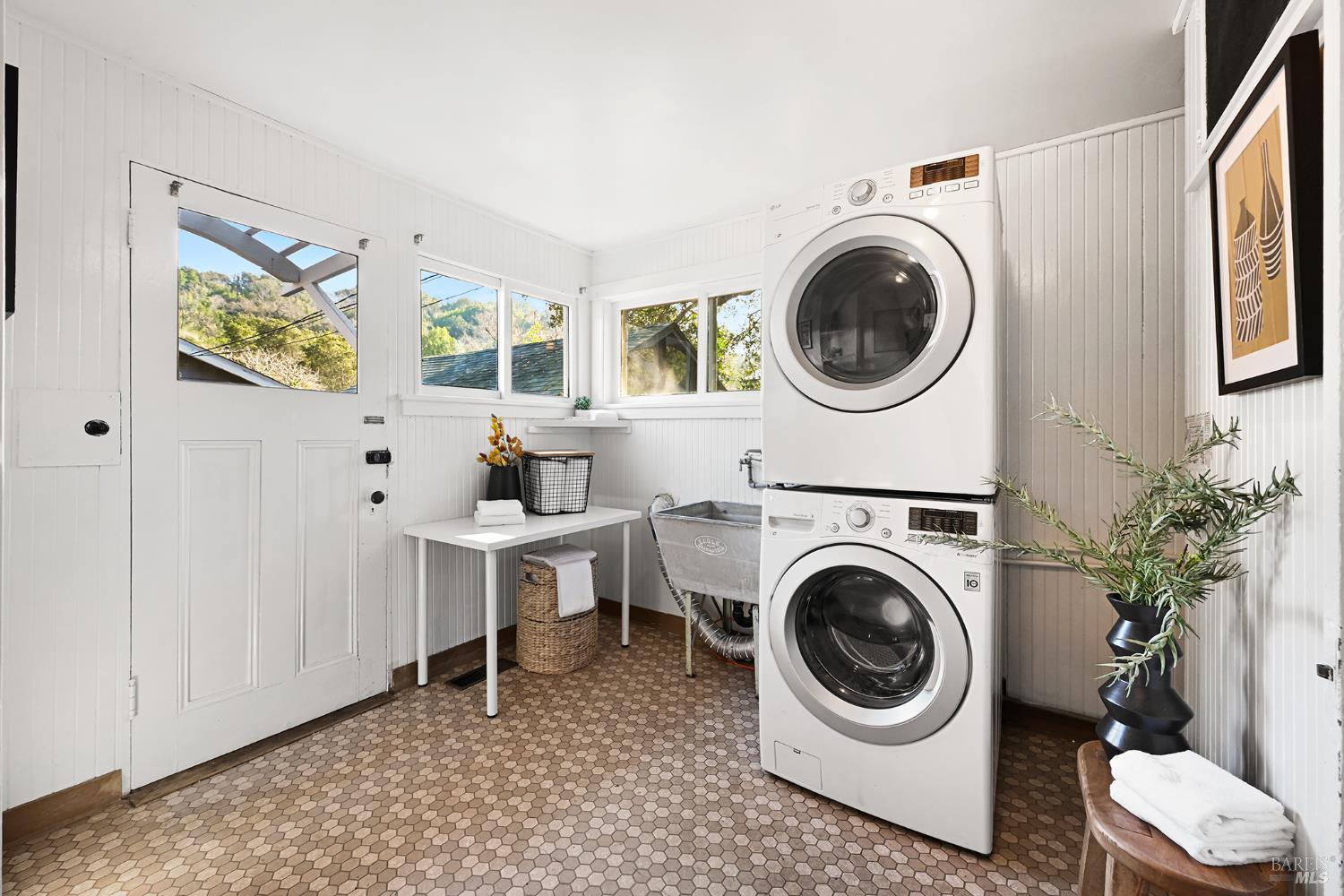 60 Sacramento Avenue