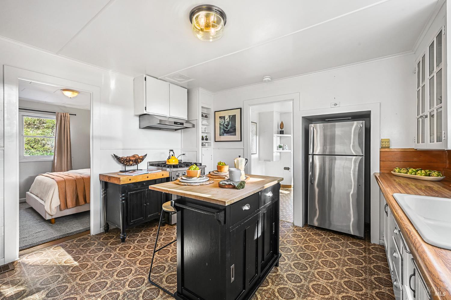 60 Sacramento Avenue