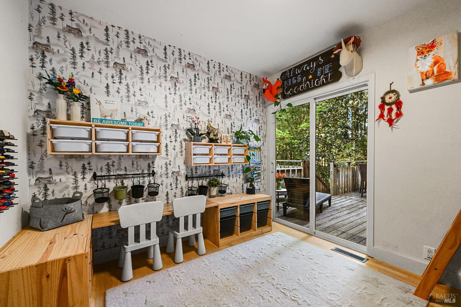 16 Iron Springs Road