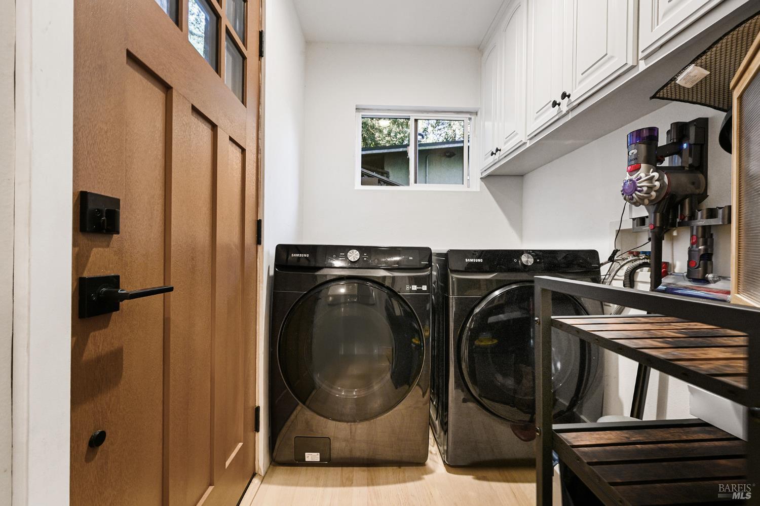 16 Iron Springs Road