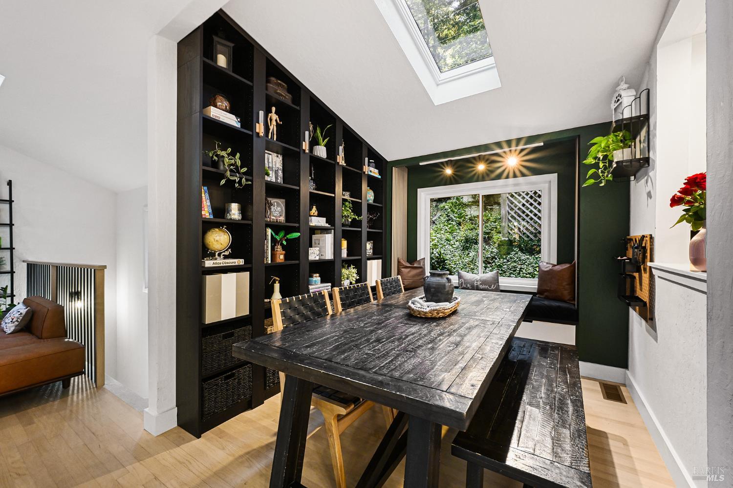 16 Iron Springs Road