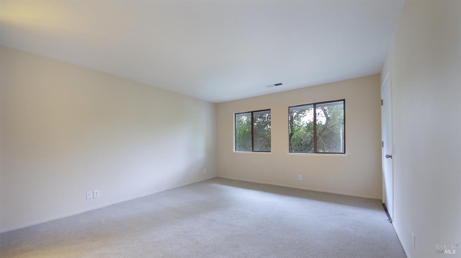 14 Scottsdale Way