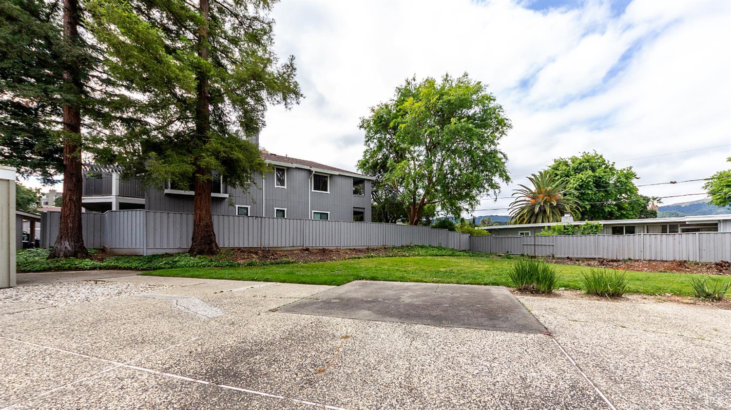14 Scottsdale Way