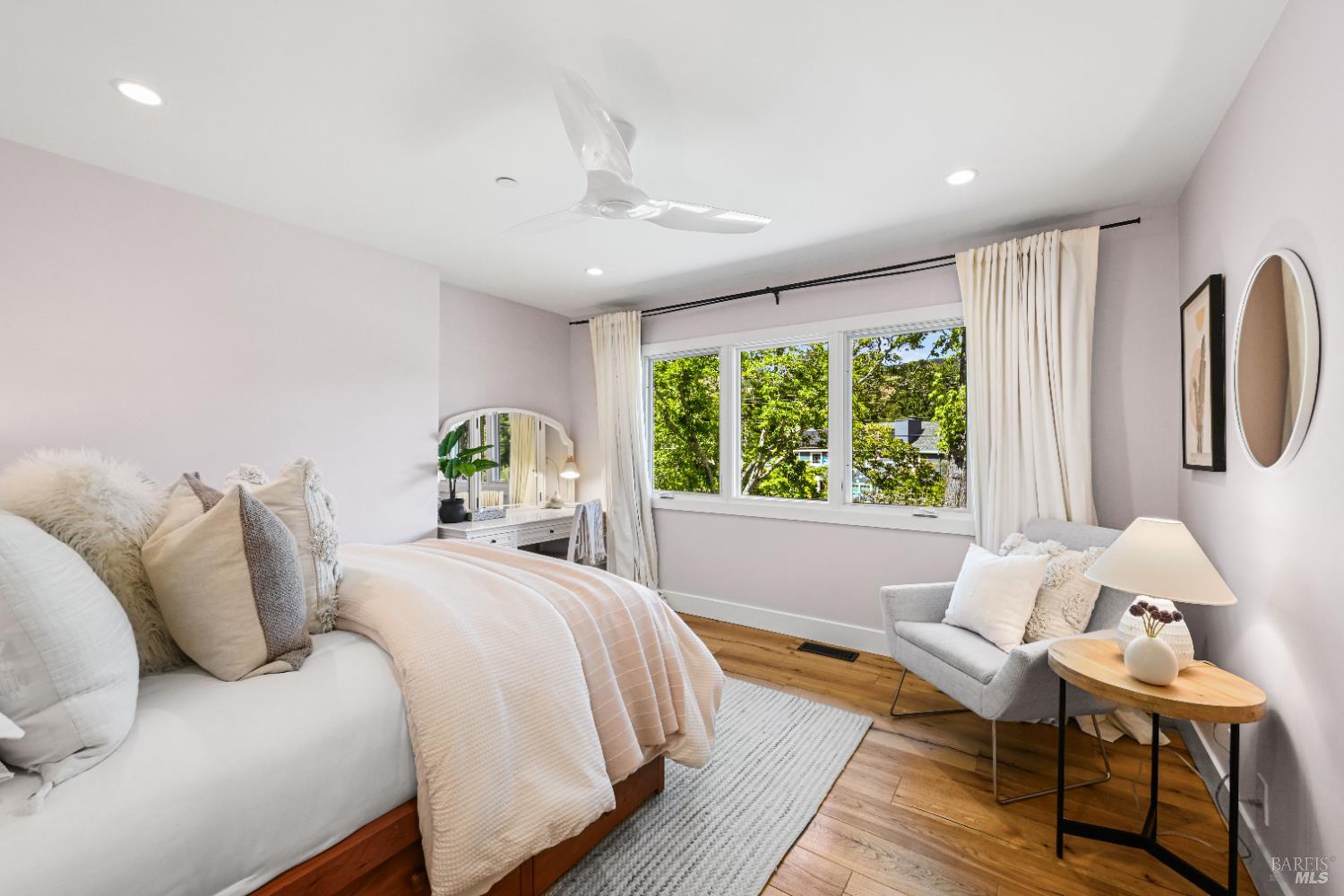 18 Dutch Valley Lane