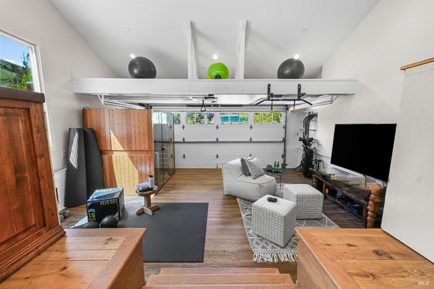 18 Dutch Valley Lane