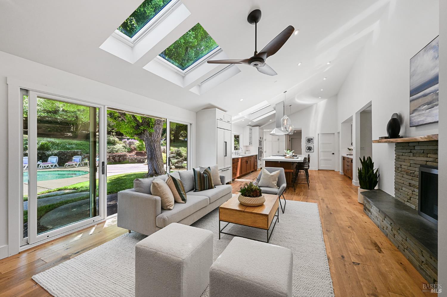 18 Dutch Valley Lane