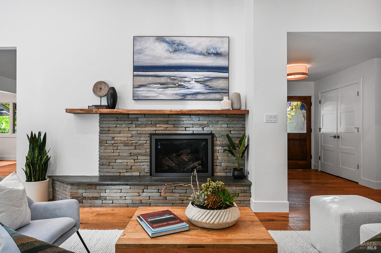 18 Dutch Valley Lane