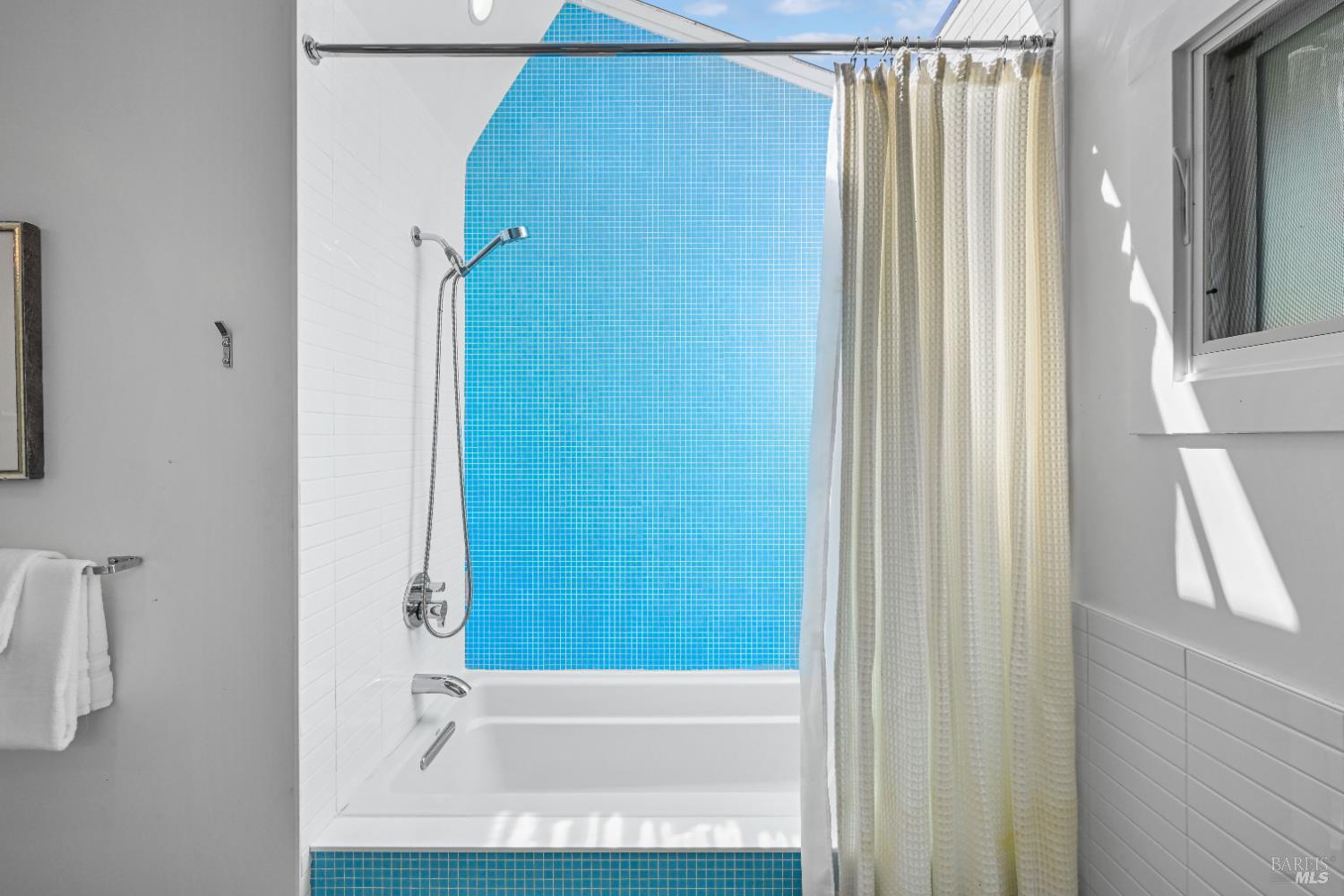 18 Dutch Valley Lane