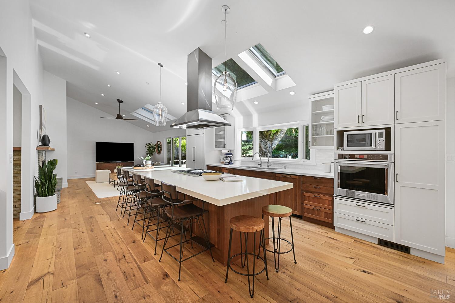 18 Dutch Valley Lane