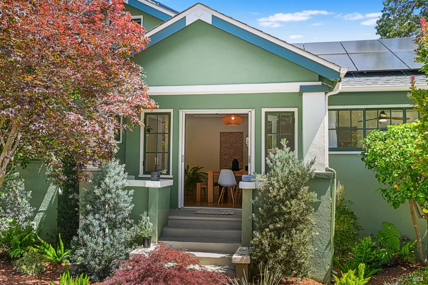 21 Laurel Avenue