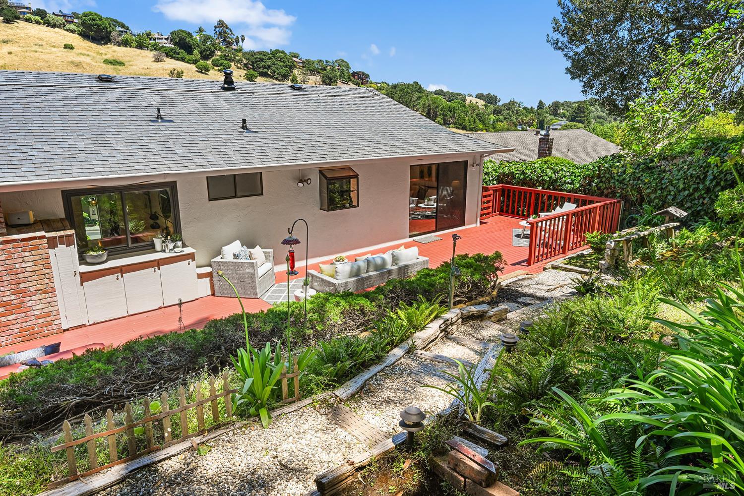501 Willow Court