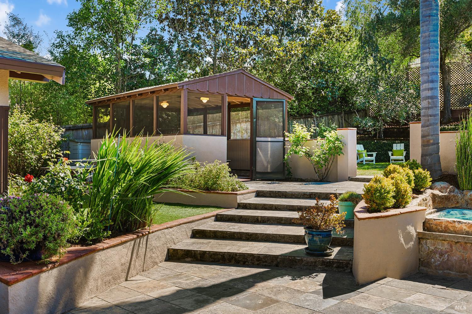 41 Sunnyside Avenue