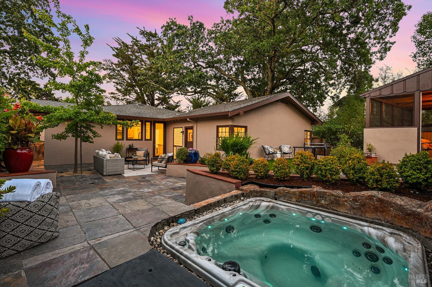 41 Sunnyside Avenue