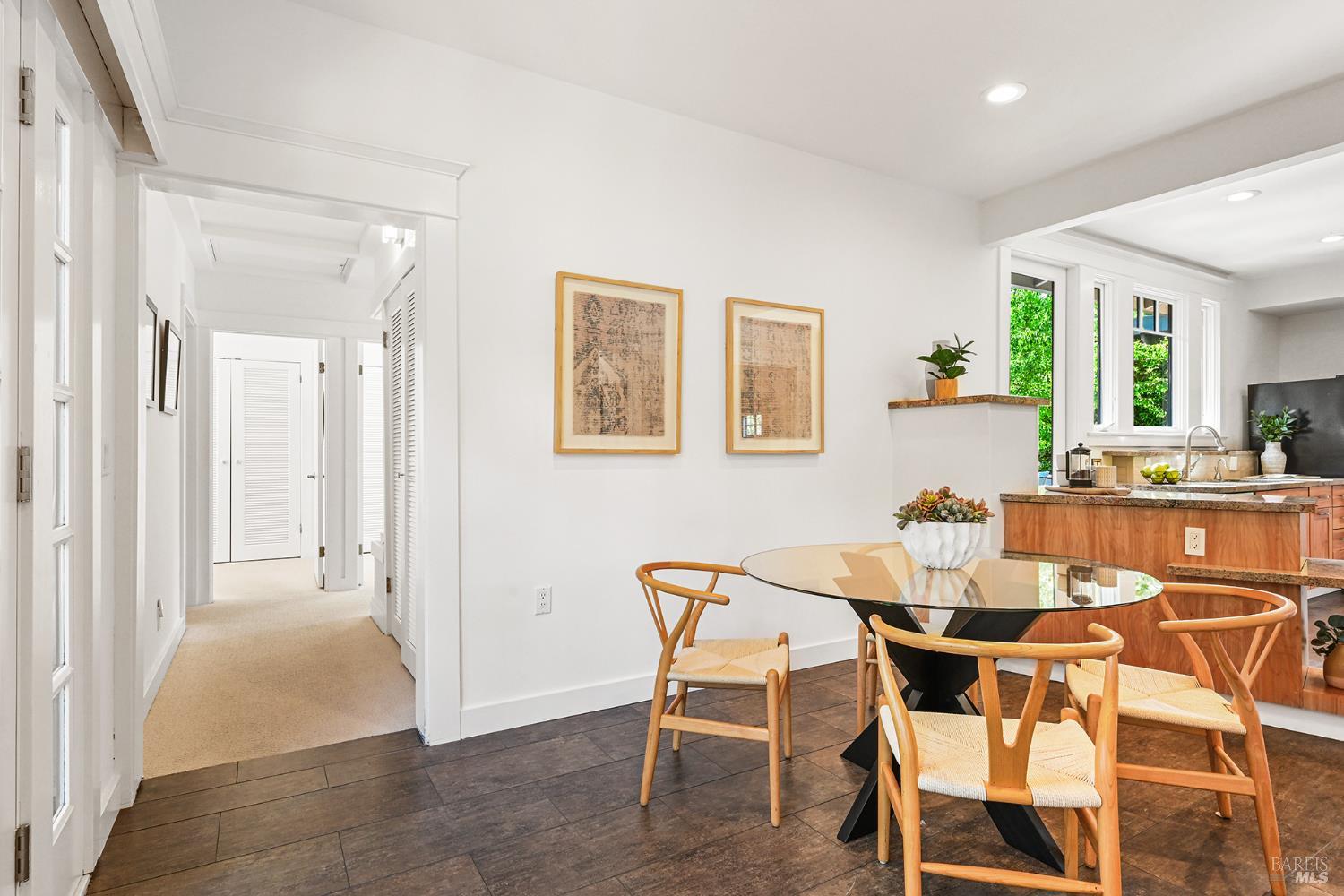 41 Sunnyside Avenue