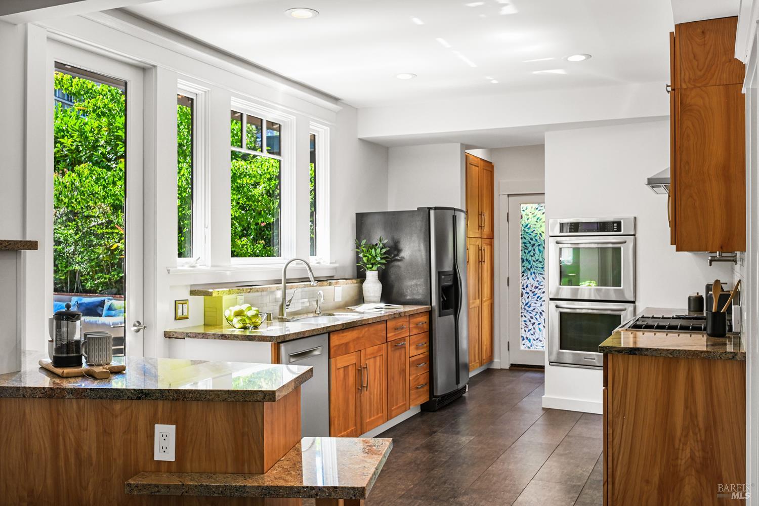 41 Sunnyside Avenue