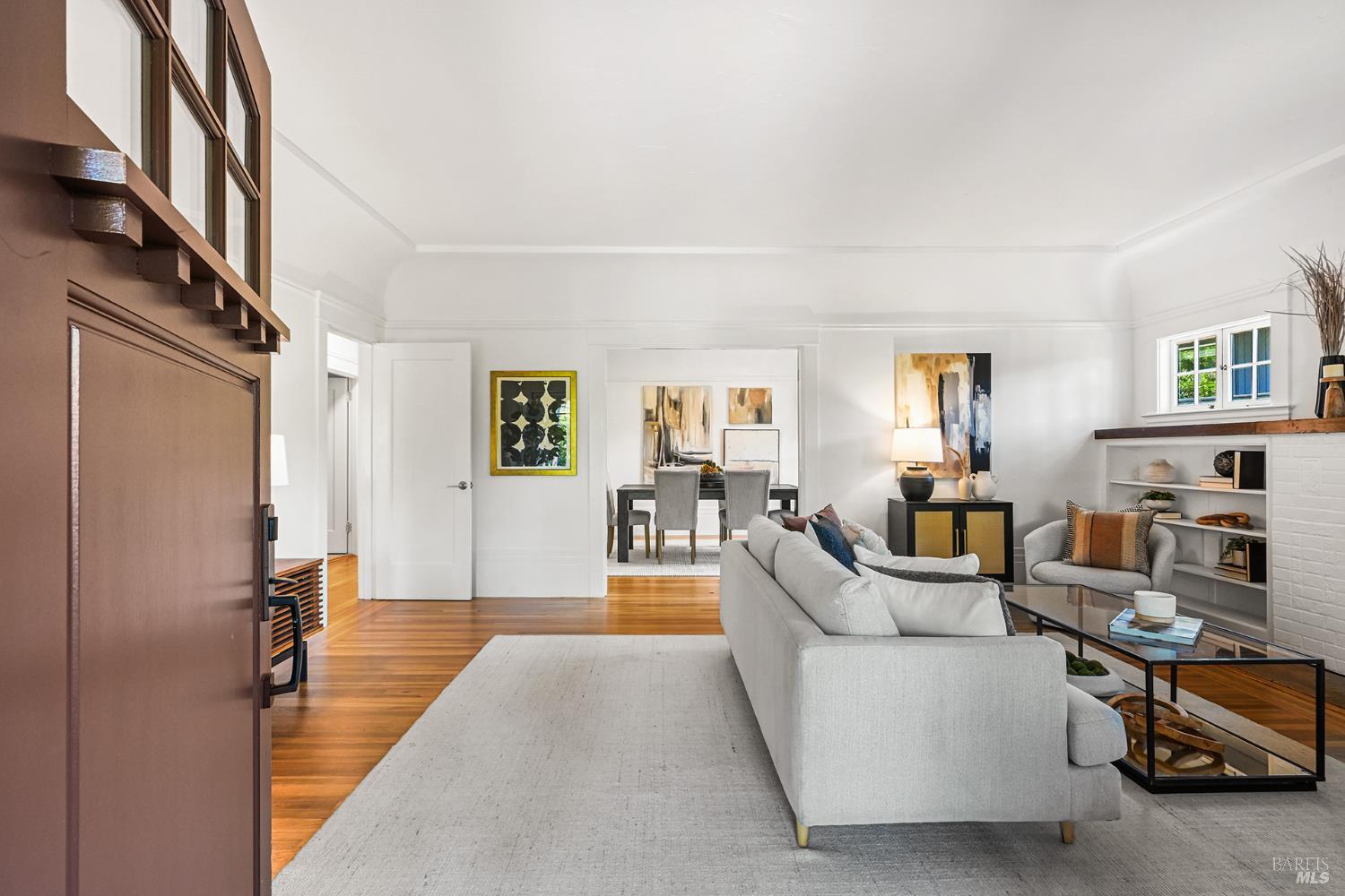 41 Sunnyside Avenue