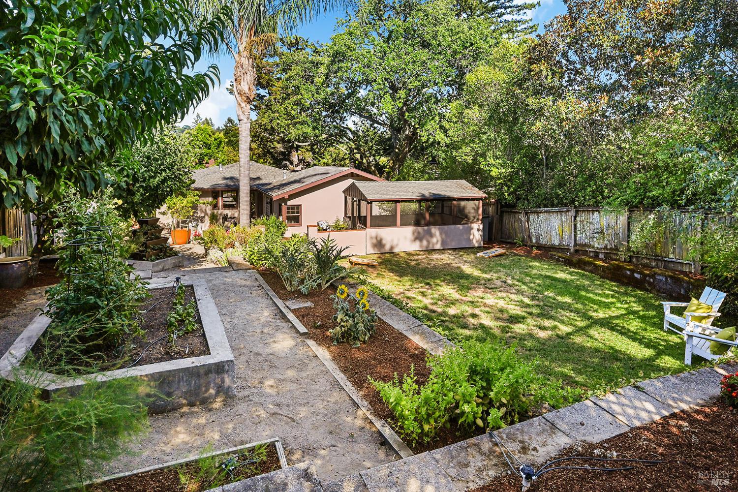 41 Sunnyside Avenue