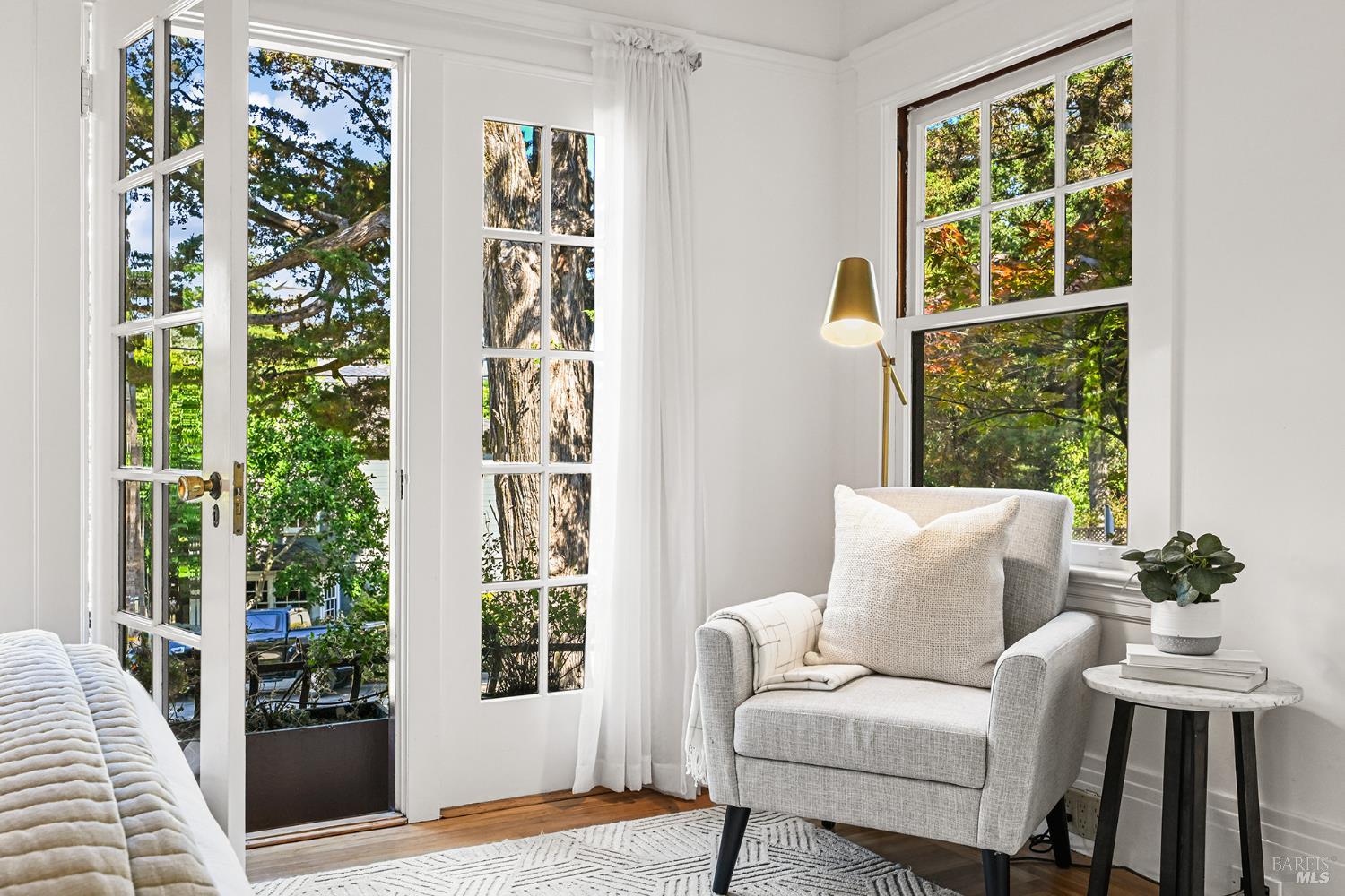 41 Sunnyside Avenue