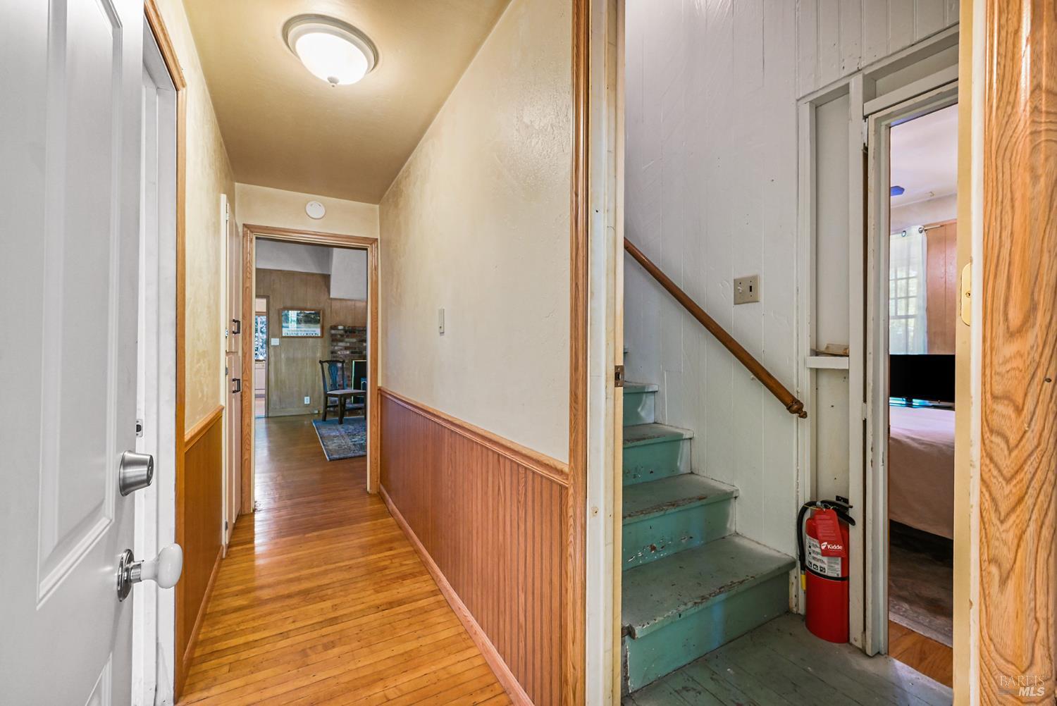 206 Saunders Avenue